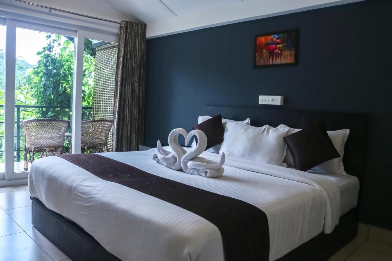 Edens Munnar Hotel Buitenkant foto