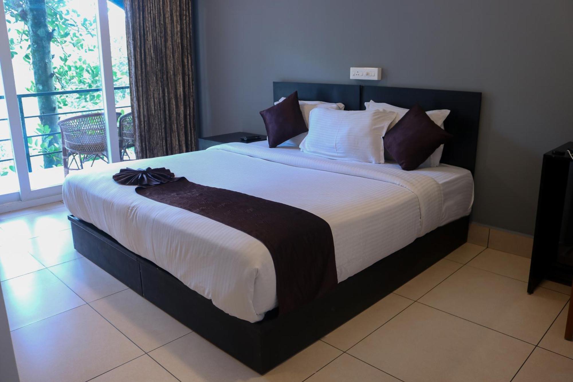 Edens Munnar Hotel Buitenkant foto