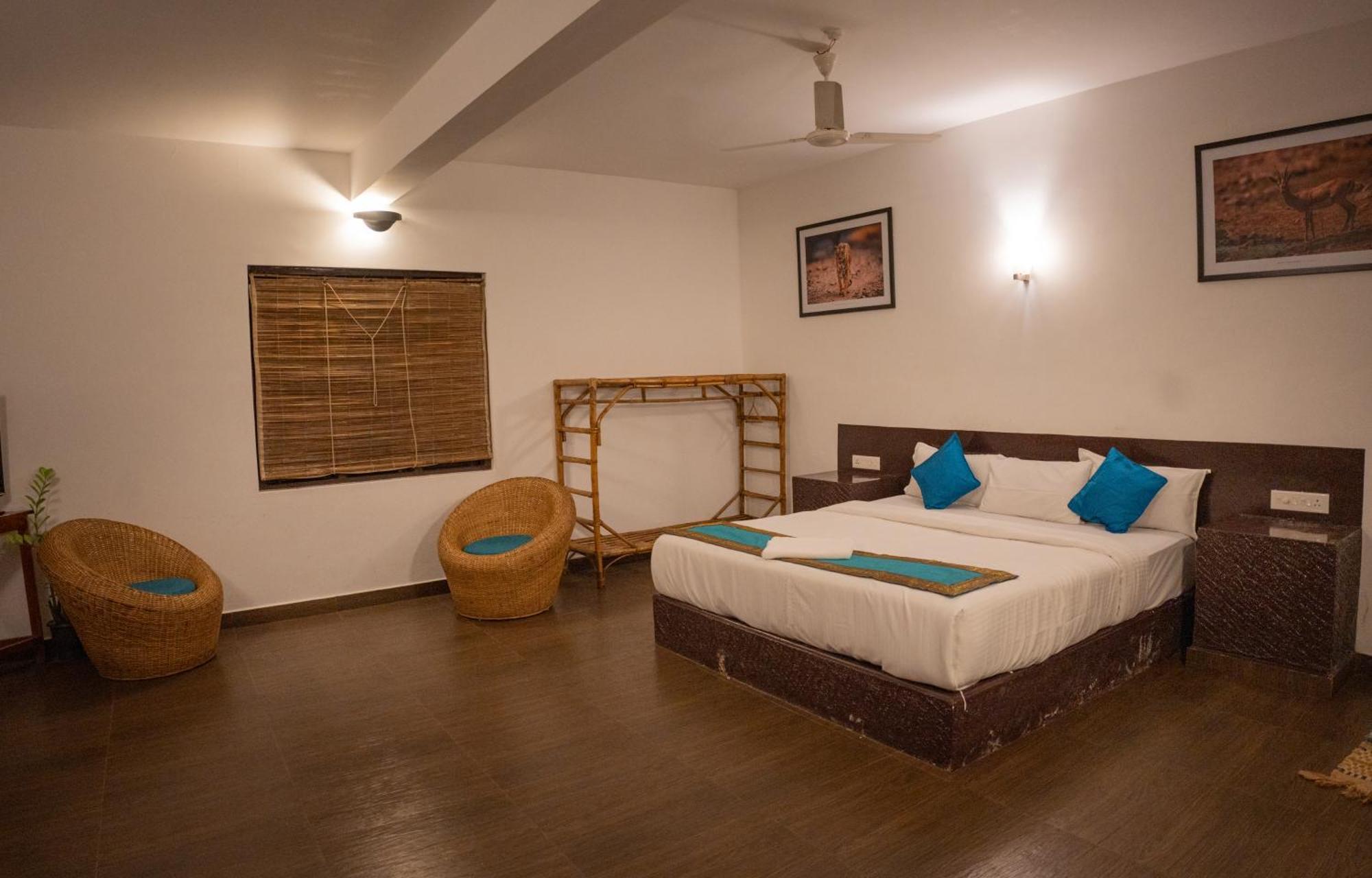 Edens Munnar Hotel Buitenkant foto