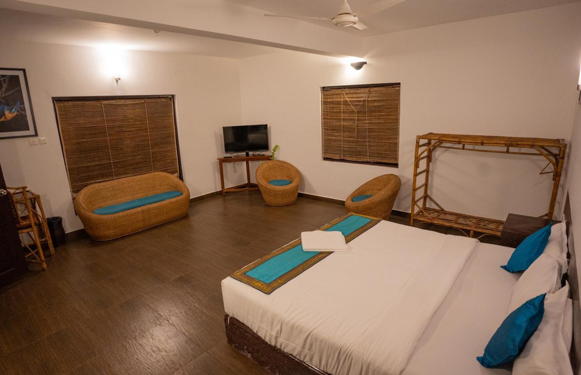 Edens Munnar Hotel Buitenkant foto